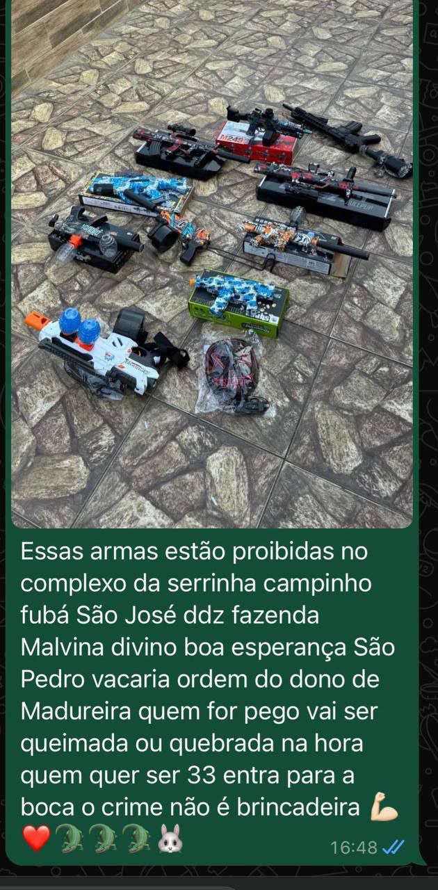 Circula por aí que tráfico da Serrinha (TCP) teria proibido uso de armas de brinquedo que disparam bolinhas de gel. “Aqui não incentivamos crianças brincar com isso não”