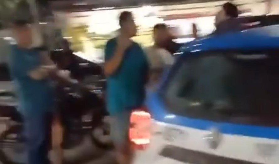 Quatro pessoas foram baleadas em assalto em Jacarepaguá